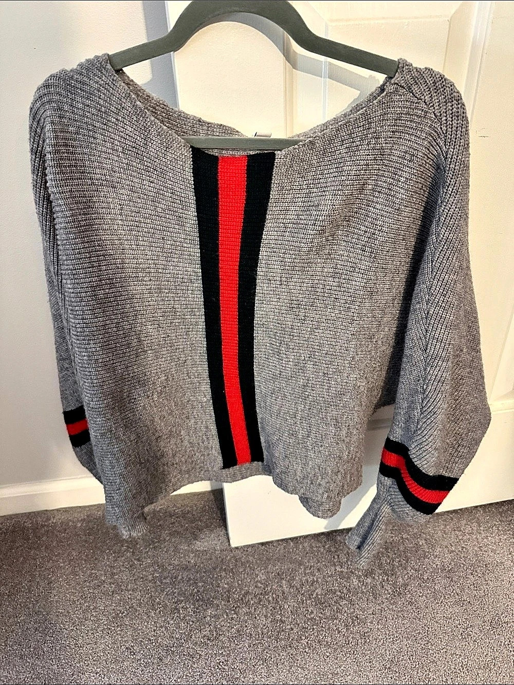 Gray & Red Color Block Sweater Size XL Like New